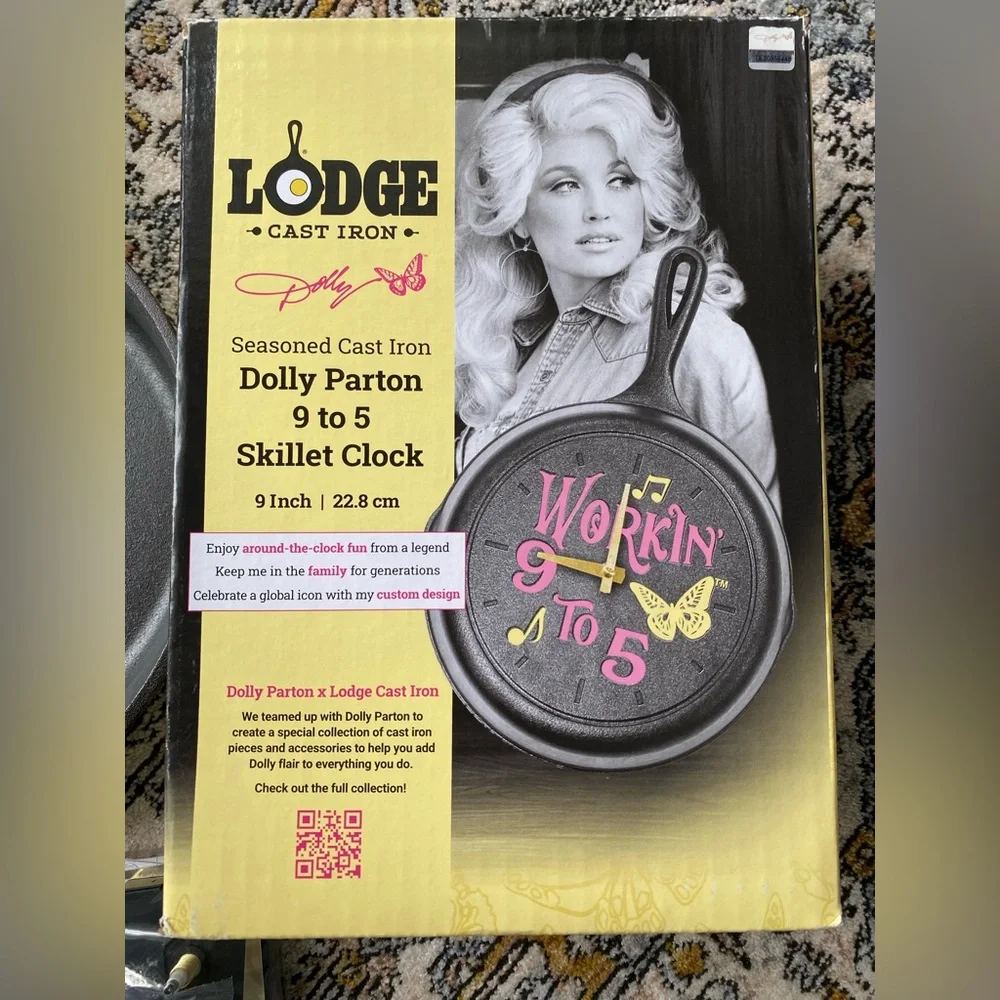 Lodge Cast Iron Skillet Wall Clock